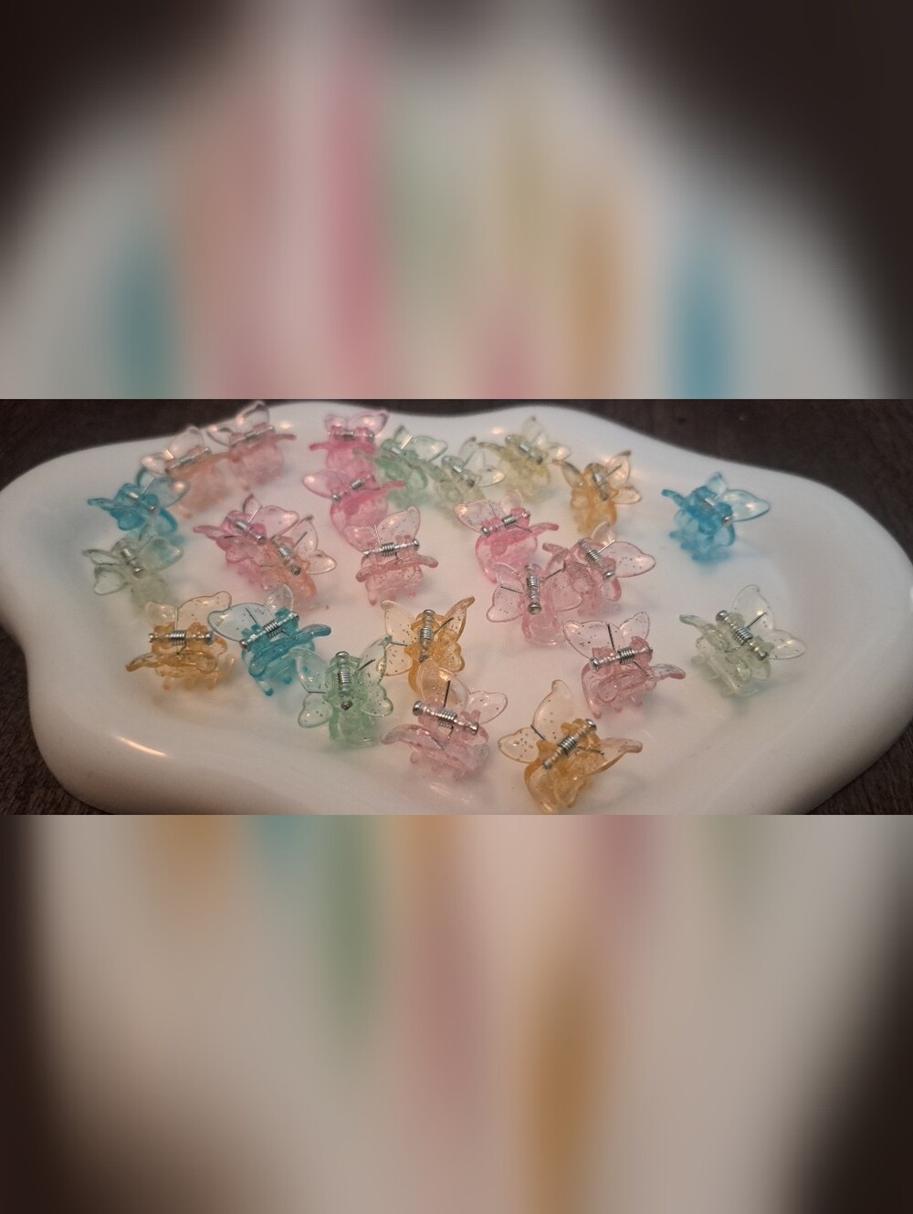 3 bundles for $25 Set of 25 Translucent Butterfly Hair Clips New - Picture 6 of 12